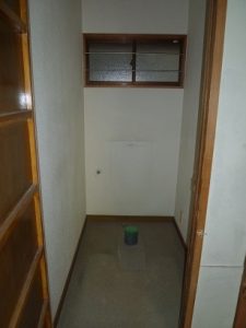 店舗-1Fトイレ内